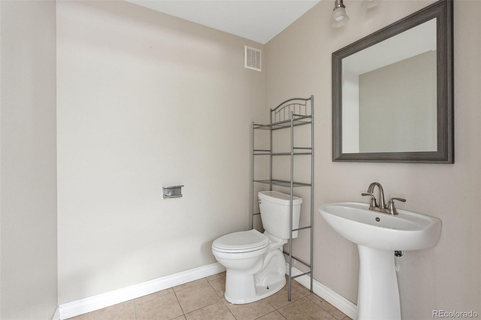 MLS Image #16 for 9788  cherry lane,denver, Colorado