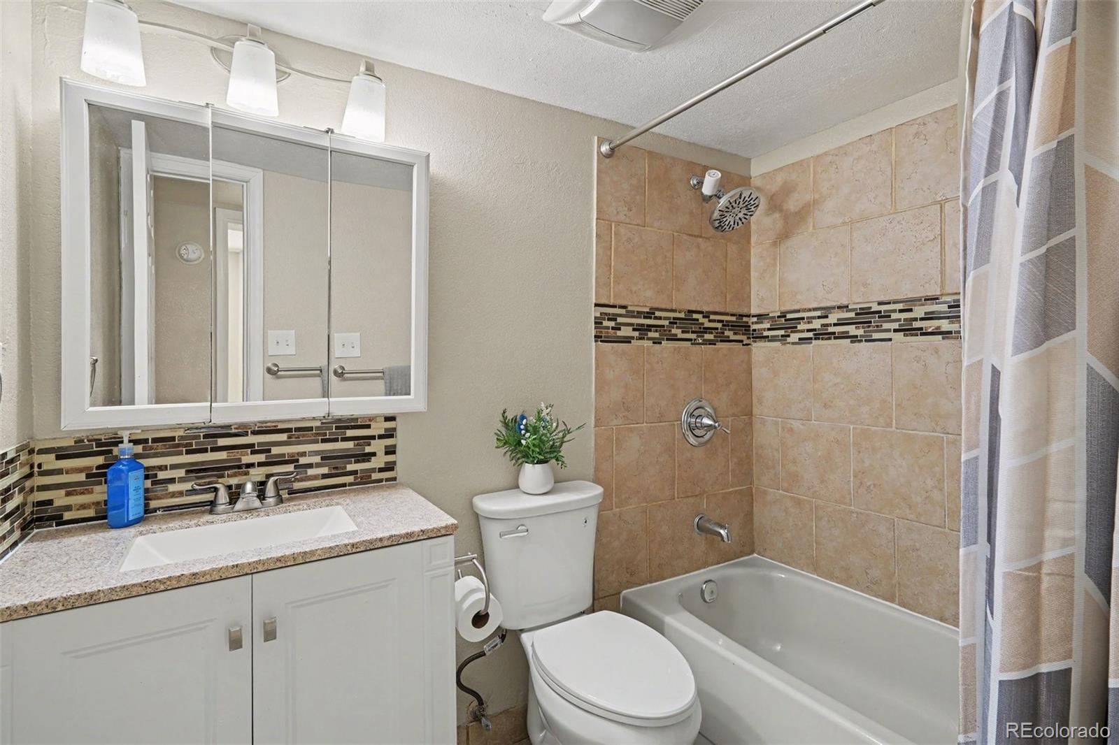 MLS Image #21 for 4400 s quebec street,denver, Colorado