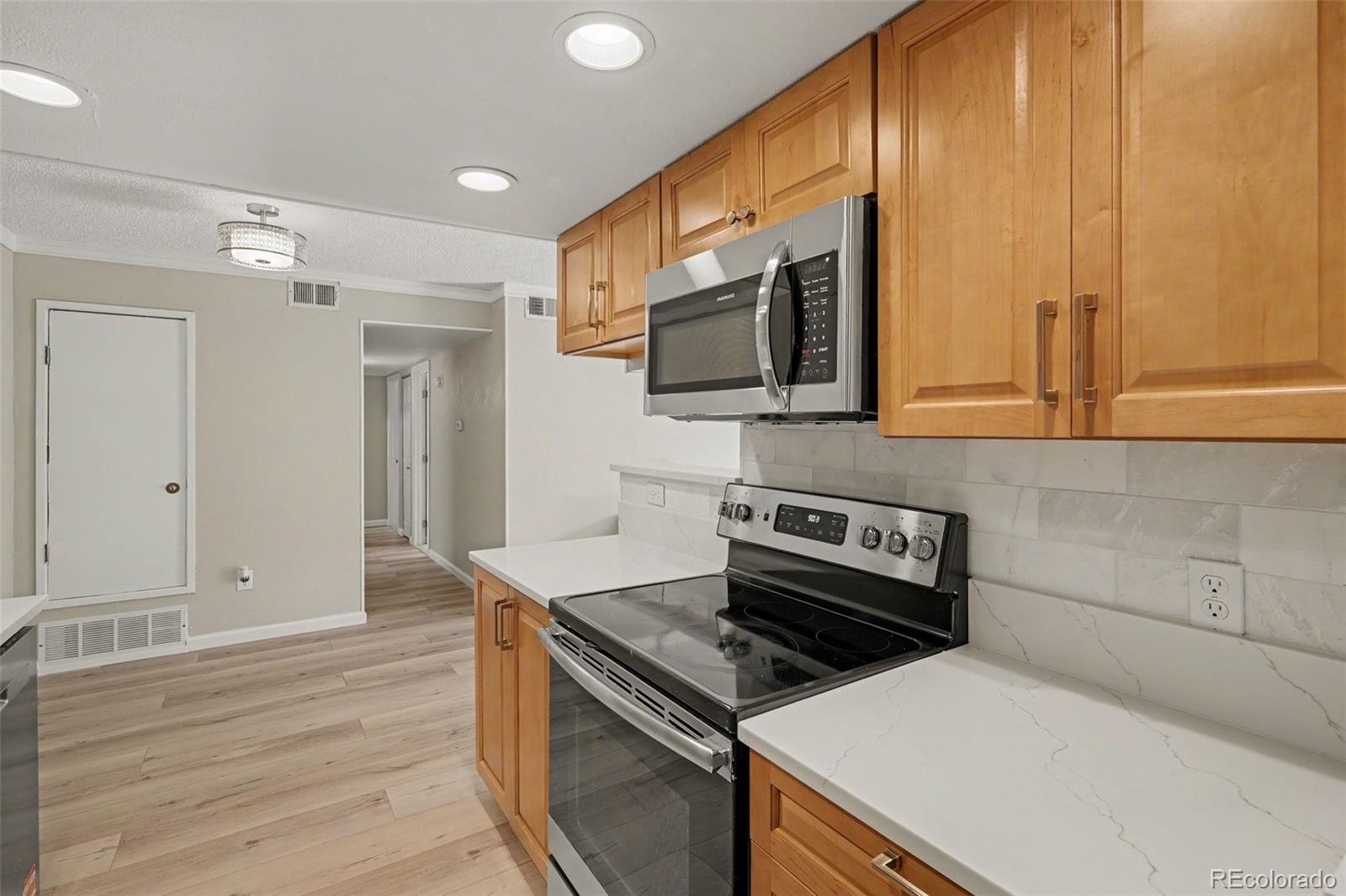 MLS Image #9 for 4400 s quebec street,denver, Colorado