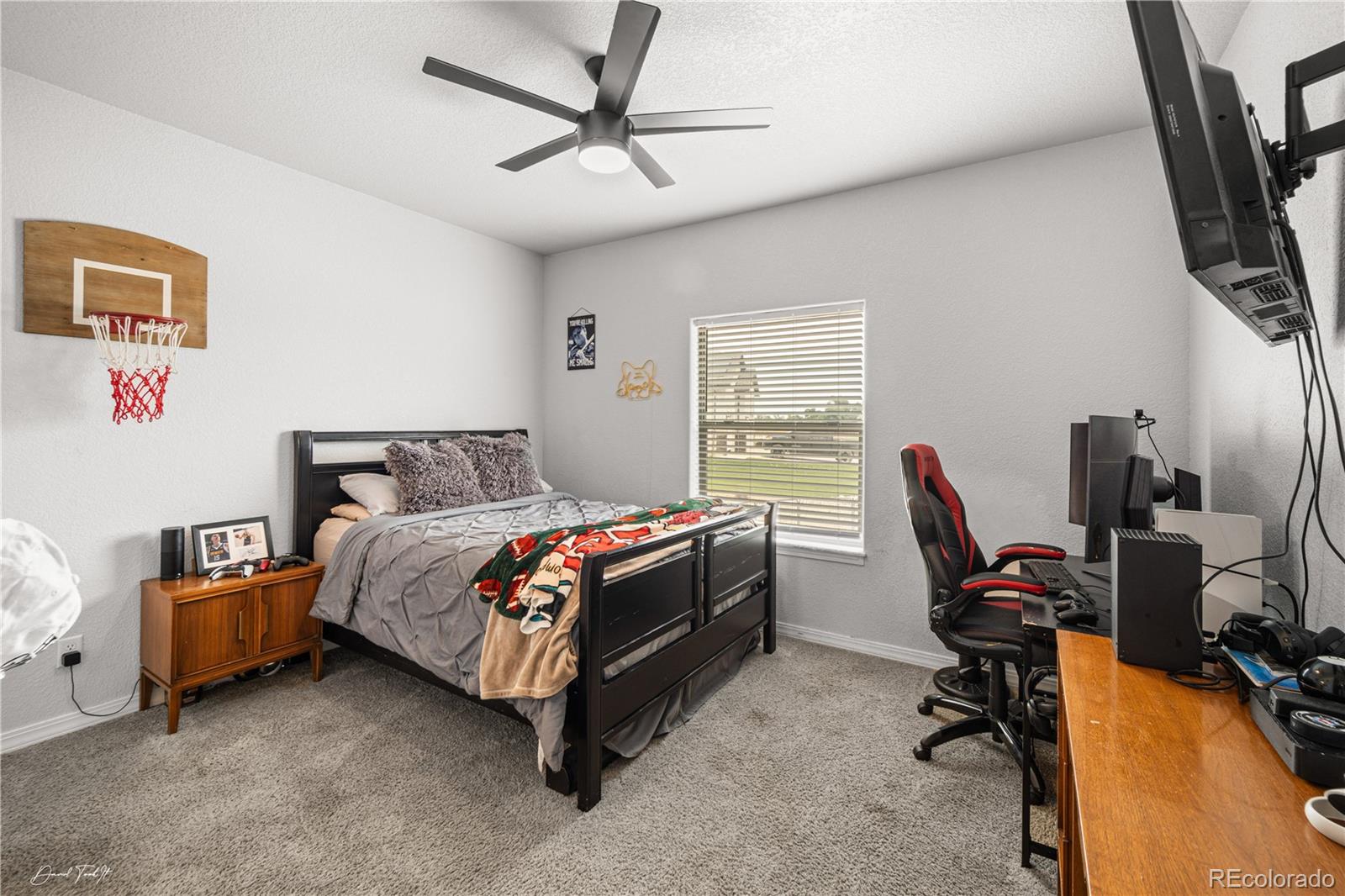 MLS Image #13 for 1075  peaceful court,pueblo, Colorado