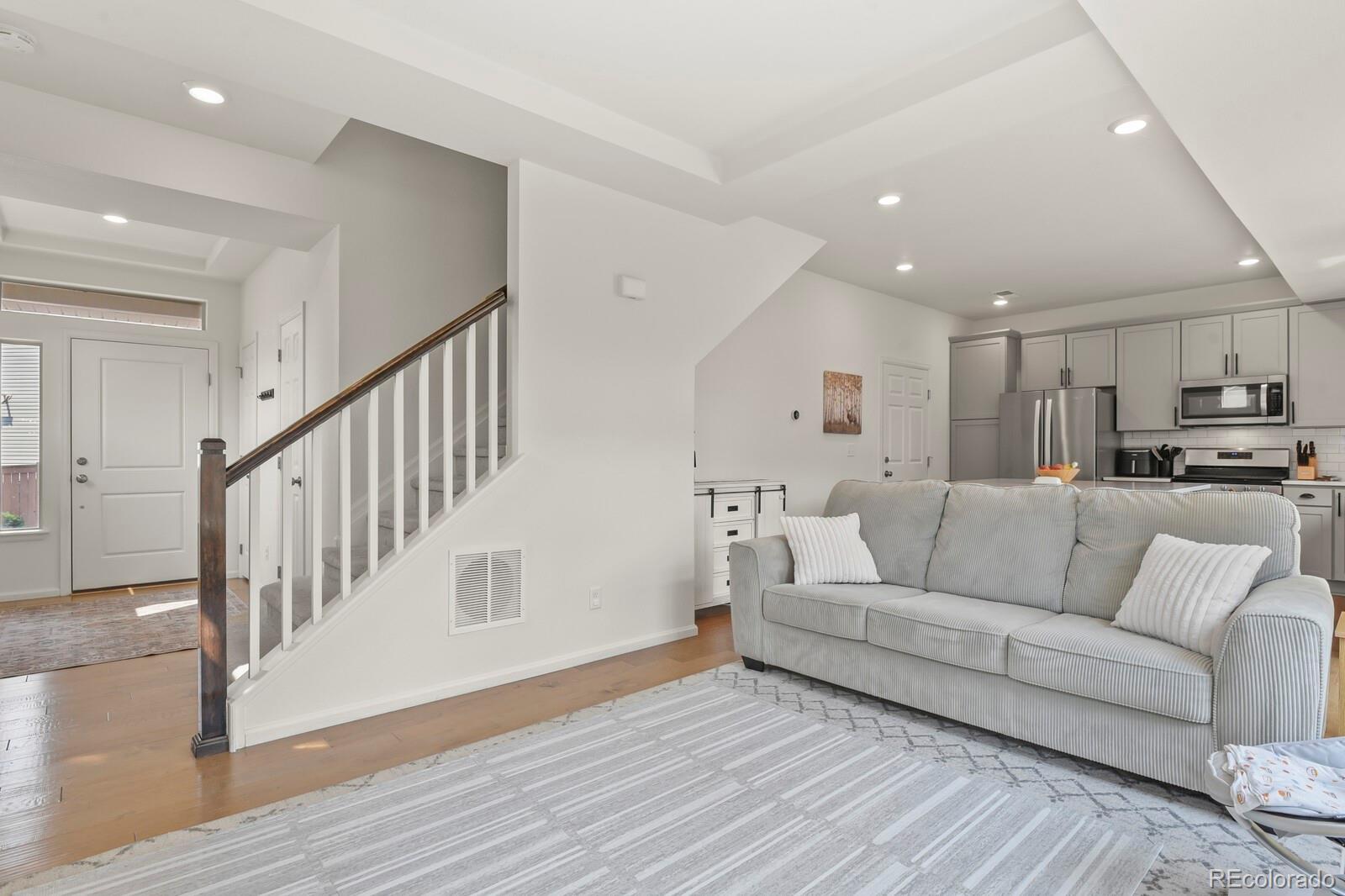 MLS Image #5 for 10064  yampa court,commerce city, Colorado