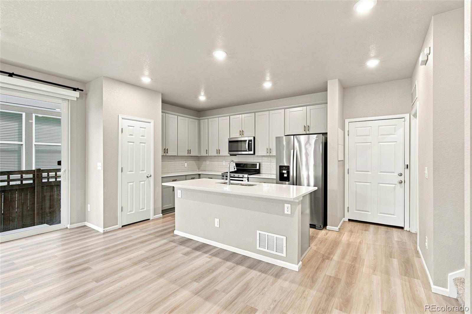 MLS Image #11 for 18292 e kansas place,aurora, Colorado