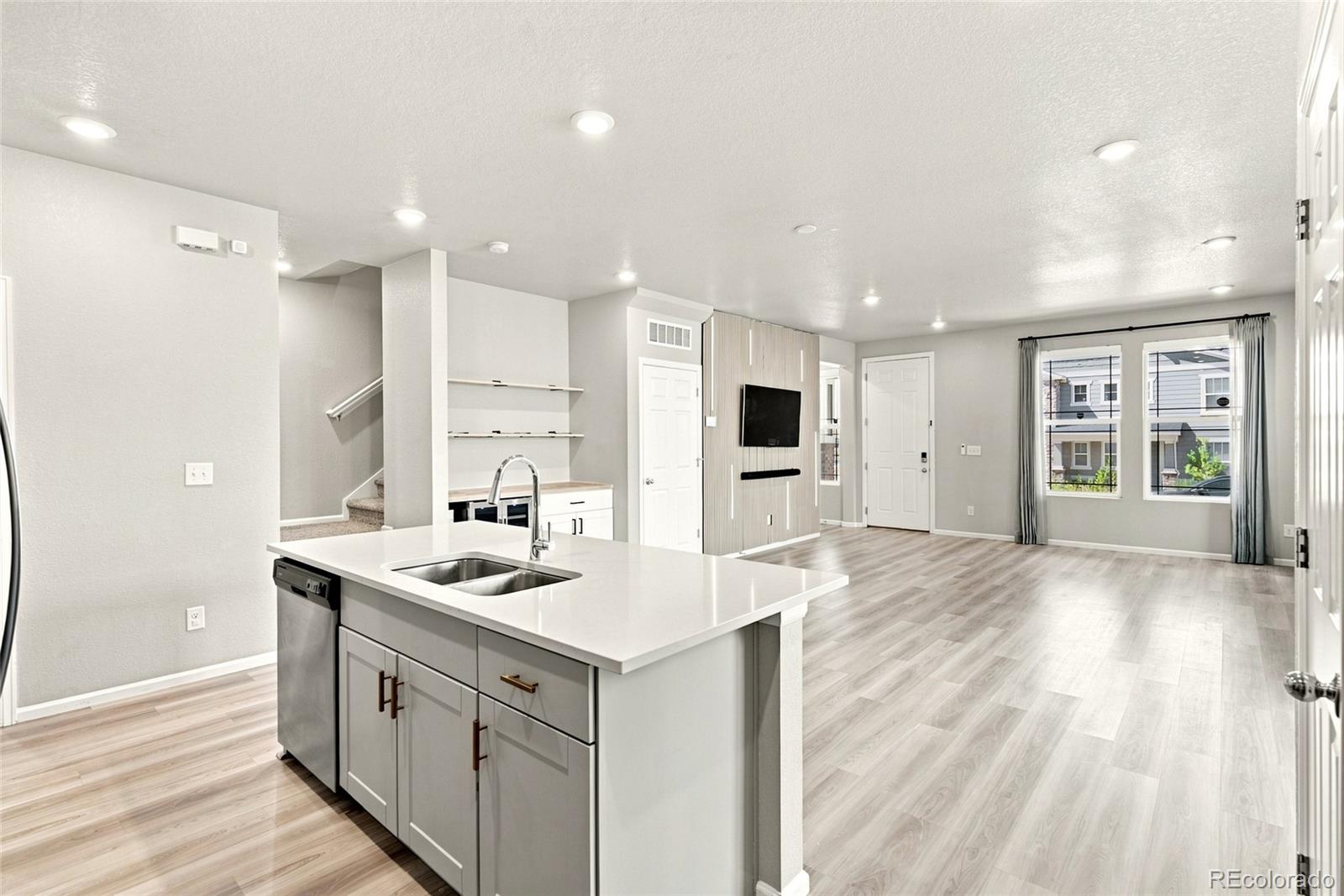 MLS Image #17 for 18292 e kansas place,aurora, Colorado