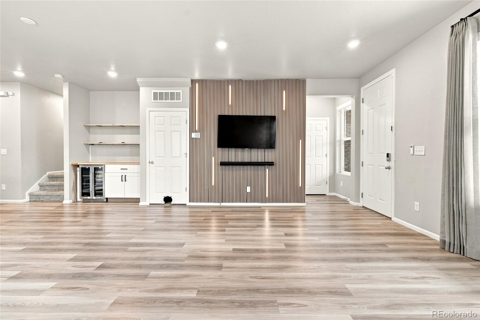 MLS Image #5 for 18292 e kansas place,aurora, Colorado