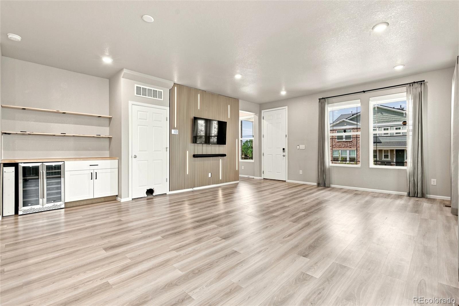 MLS Image #8 for 18292 e kansas place,aurora, Colorado