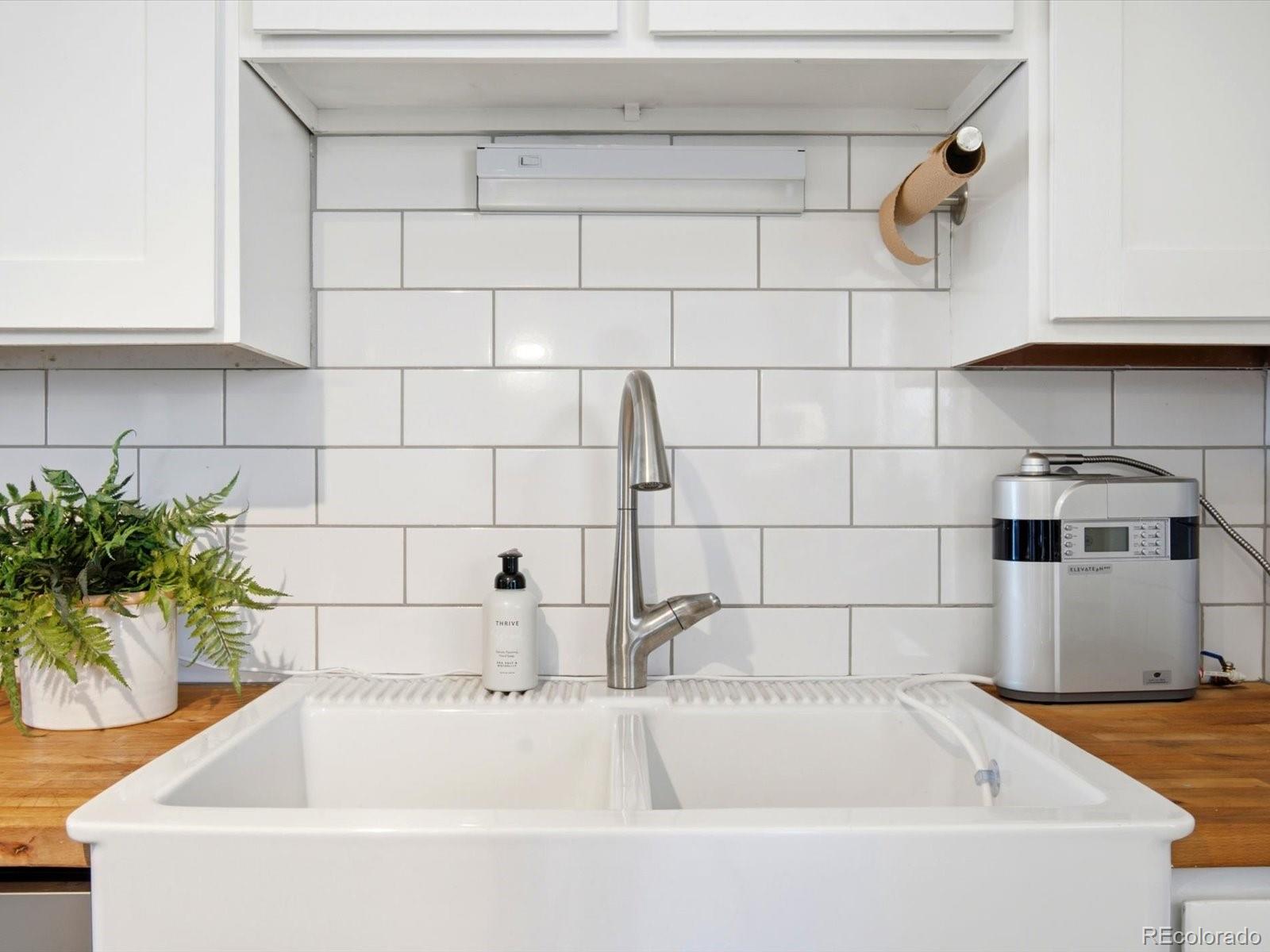 MLS Image #17 for 2888 s zurich court,denver, Colorado