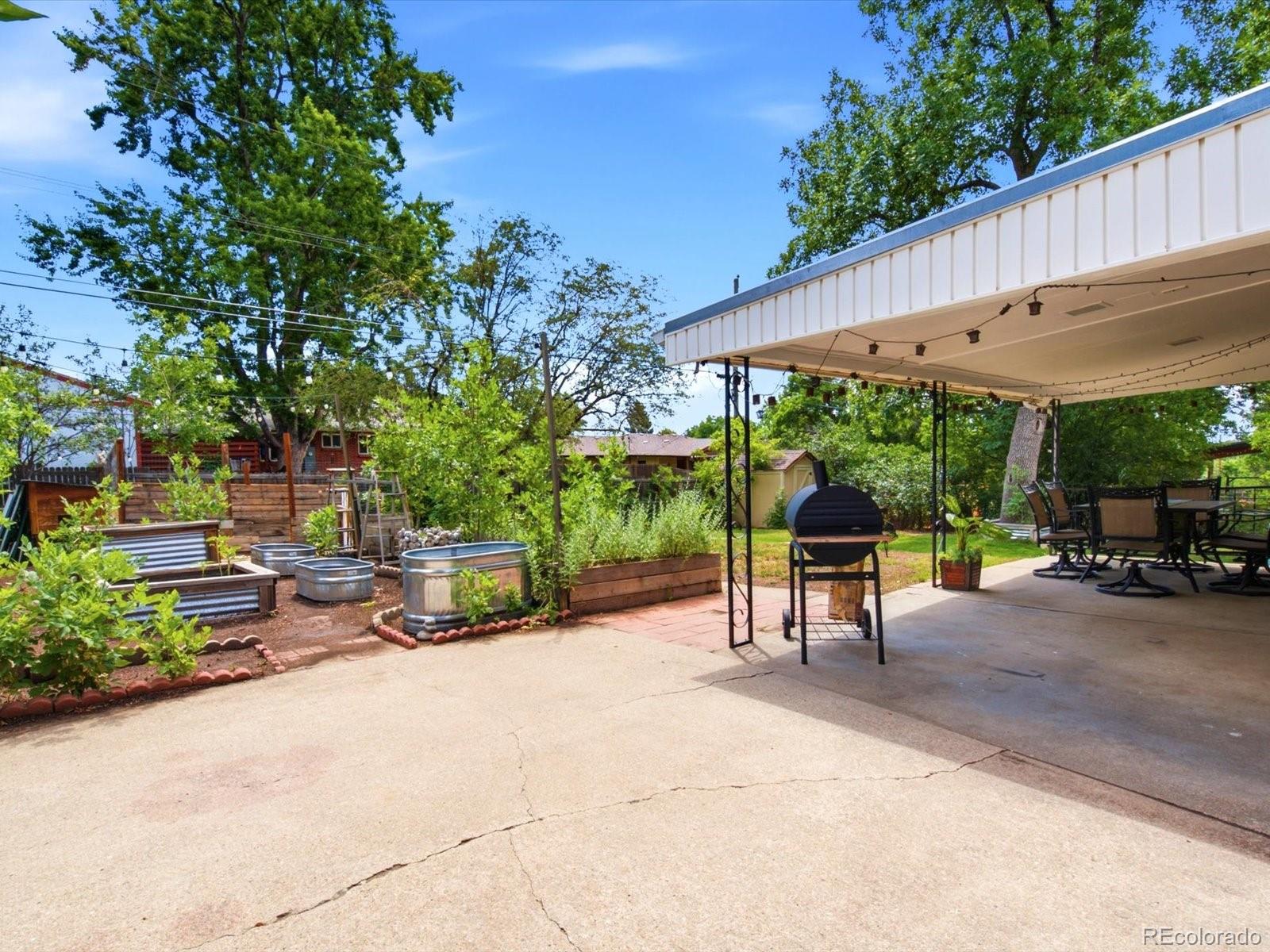 MLS Image #33 for 2888 s zurich court,denver, Colorado
