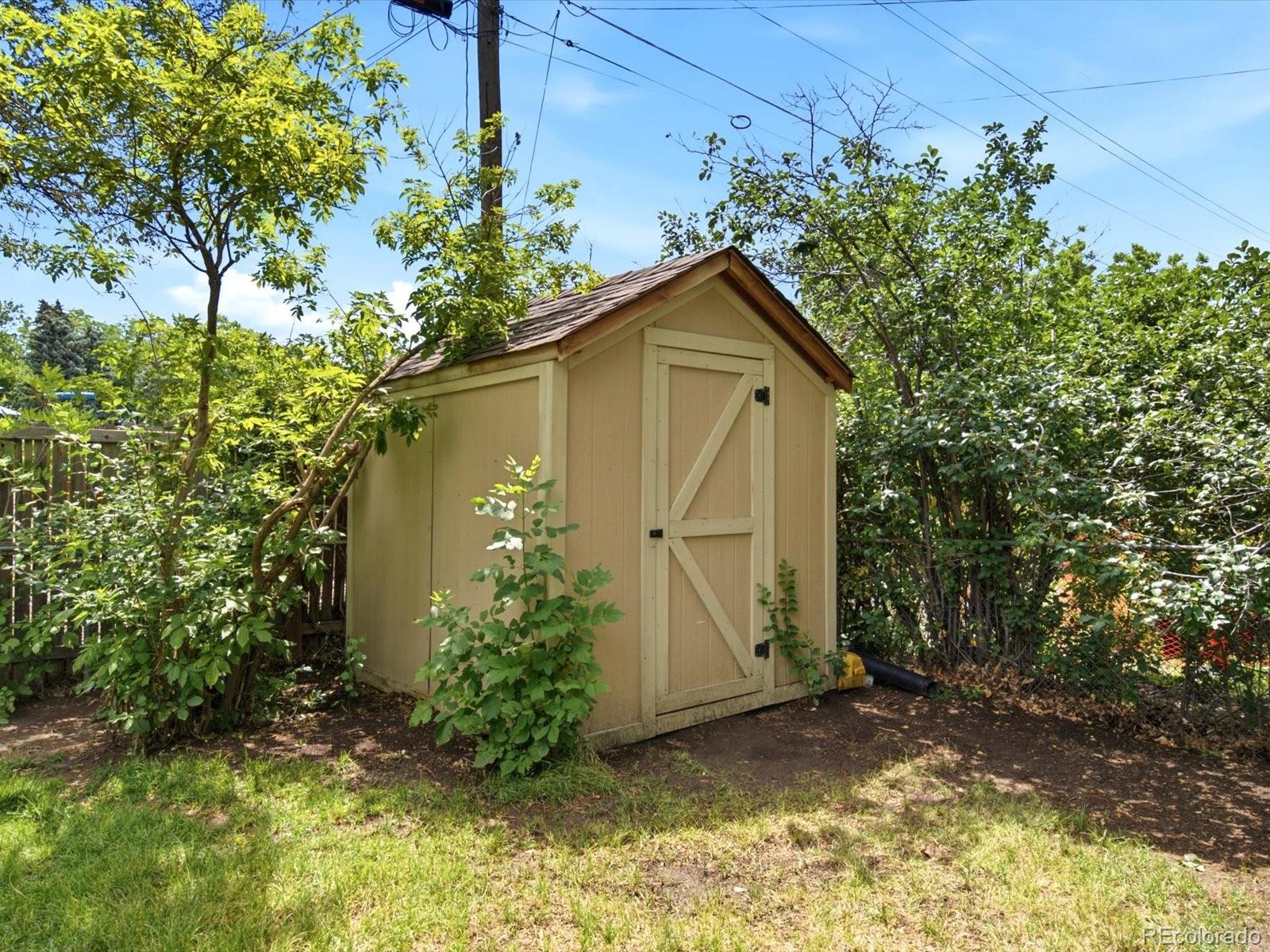 MLS Image #43 for 2888 s zurich court,denver, Colorado