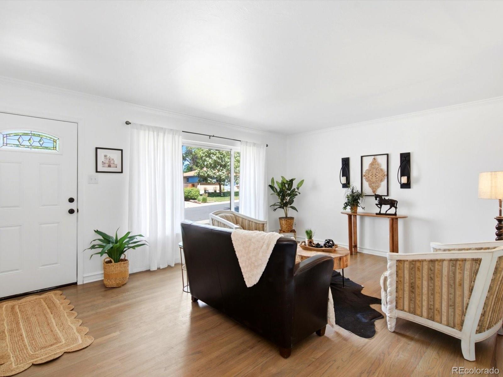 MLS Image #7 for 2888 s zurich court,denver, Colorado