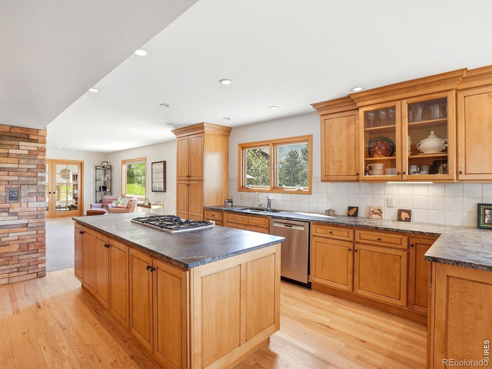 MLS Image #10 for 2671  crestridge court,boulder, Colorado