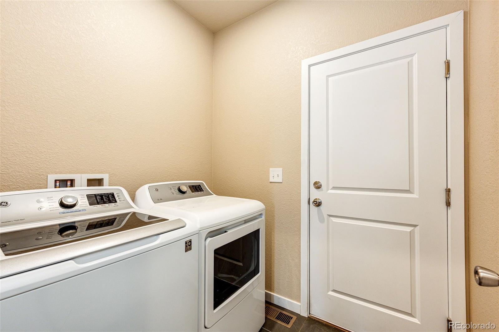 MLS Image #20 for 565 s 3rd avenue,deer trail, Colorado