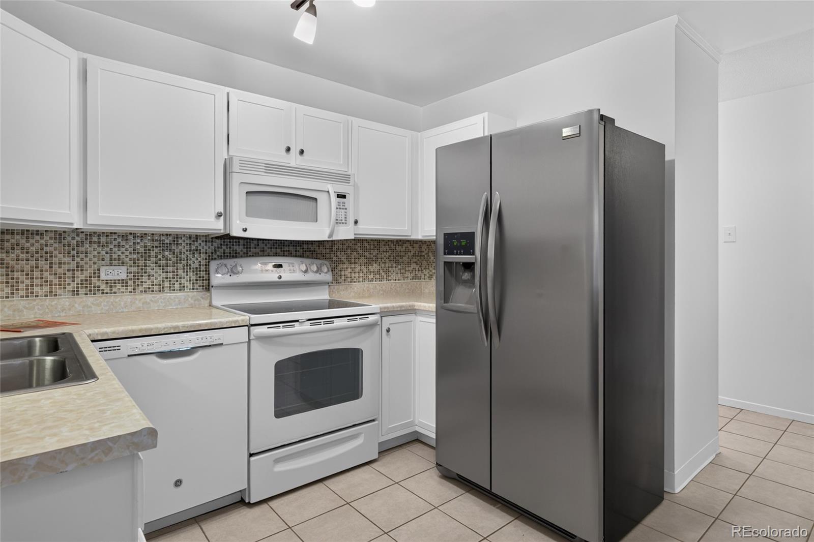 MLS Image #5 for 9300 e center avenue,denver, Colorado