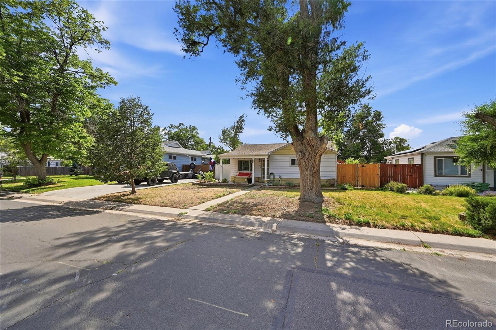 MLS Image #2 for 2309  newark street,aurora, Colorado