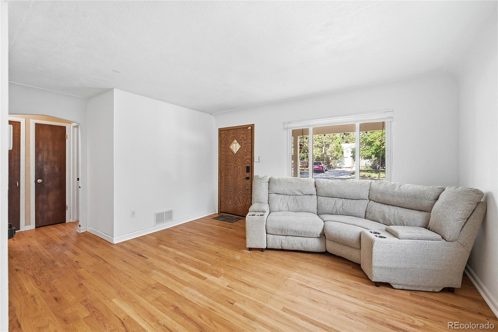 MLS Image #5 for 2309  newark street,aurora, Colorado