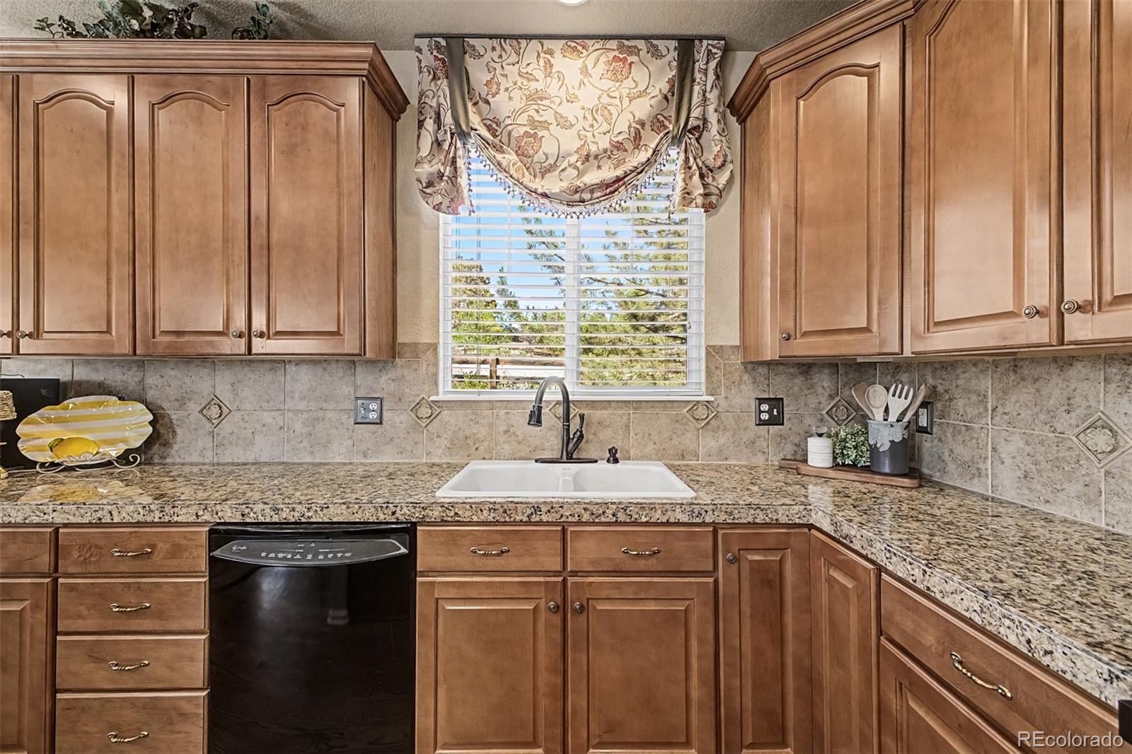 MLS Image #19 for 23589 e ottawa place,aurora, Colorado
