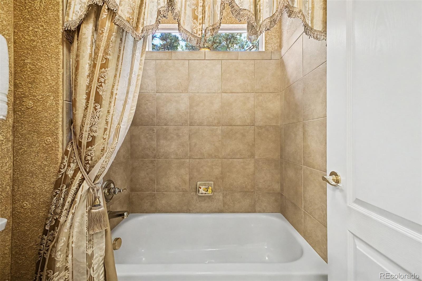 MLS Image #32 for 23589 e ottawa place,aurora, Colorado