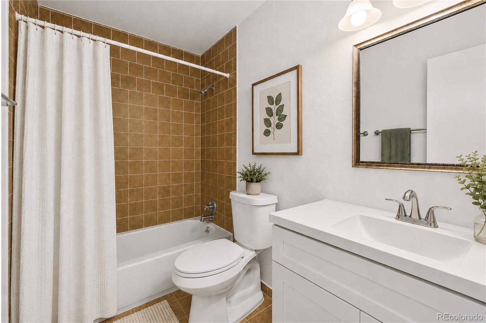 MLS Image #11 for 3816 s yosemite street,denver, Colorado
