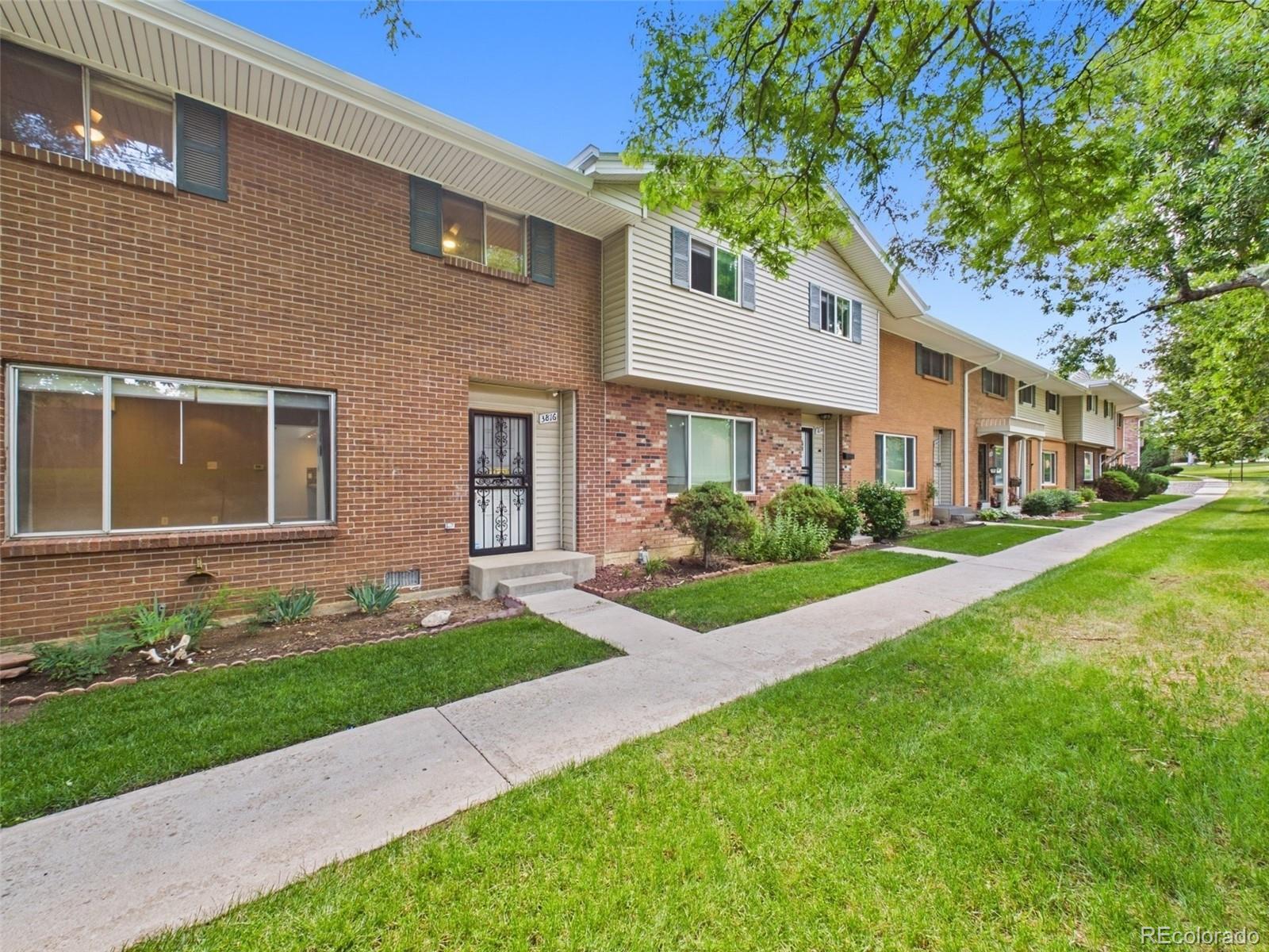 MLS Image #15 for 3816 s yosemite street,denver, Colorado