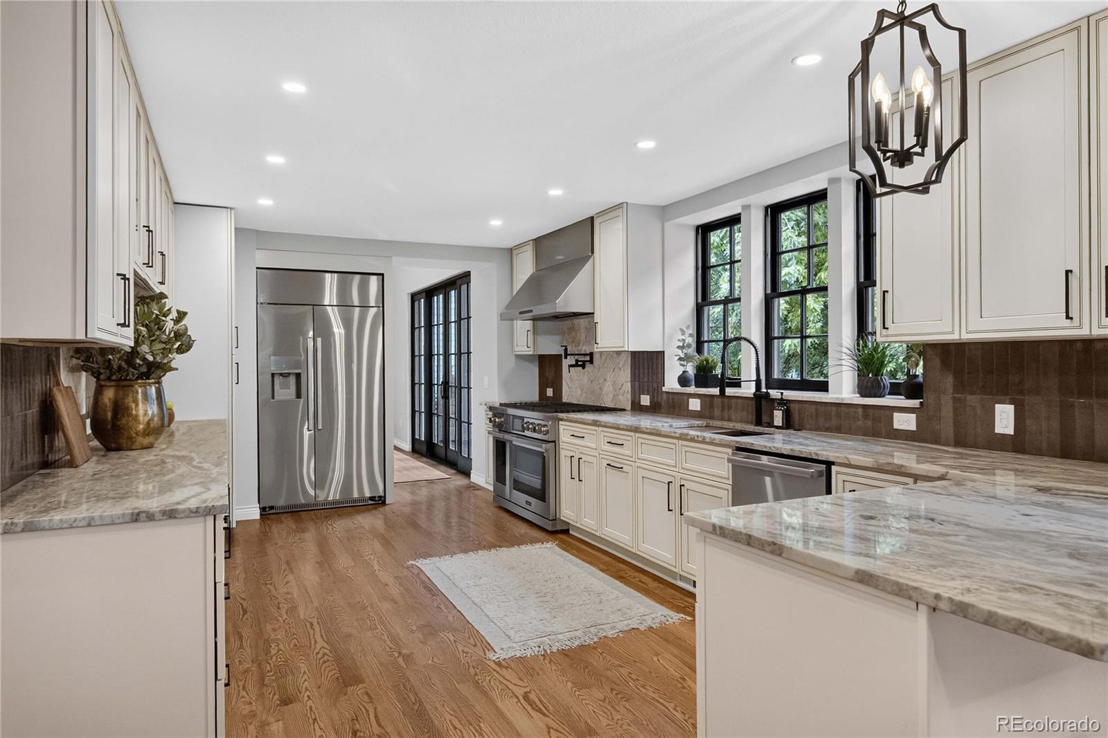 MLS Image #13 for 452 n humboldt street,denver, Colorado