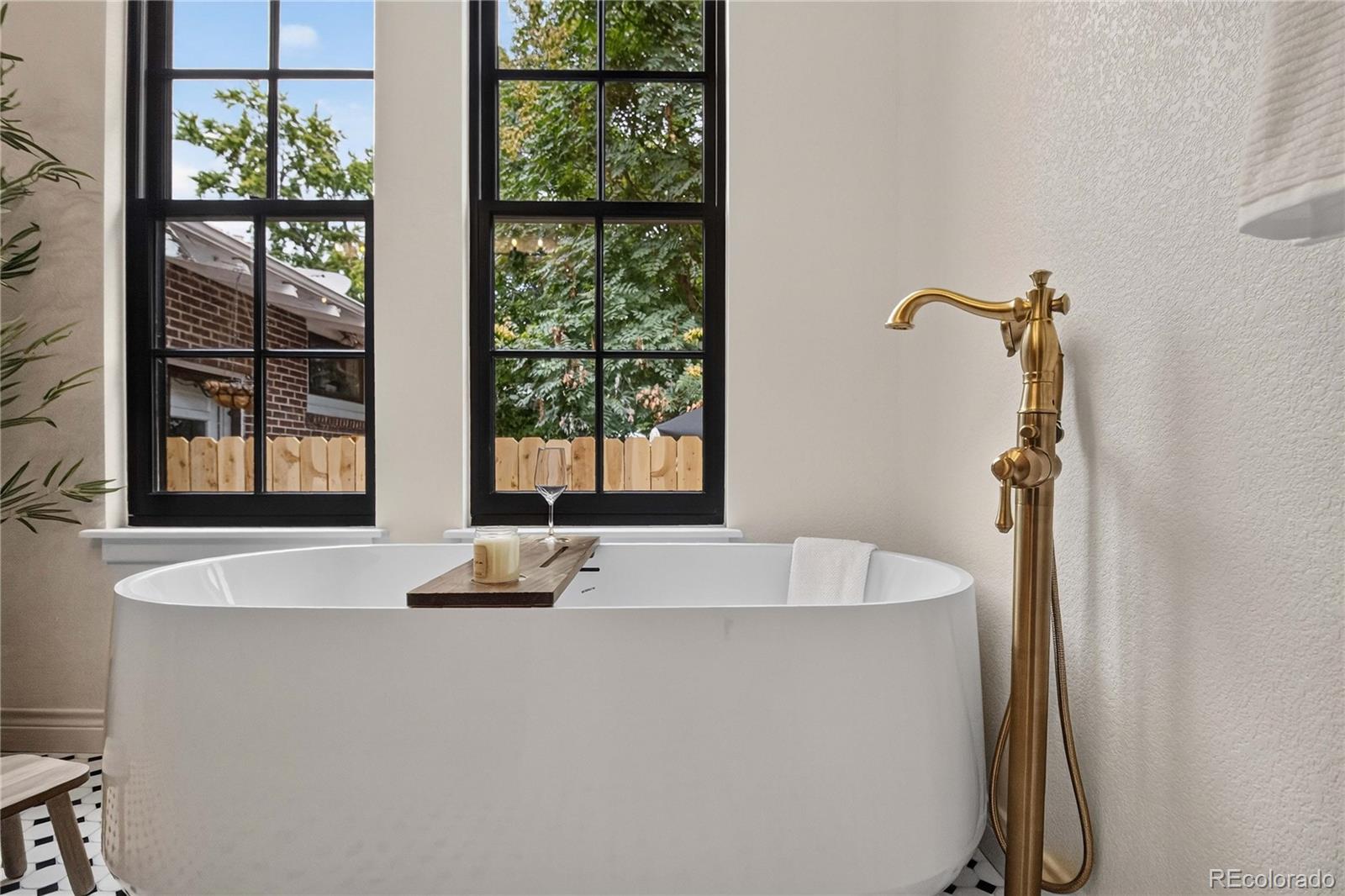 MLS Image #25 for 452 n humboldt street,denver, Colorado