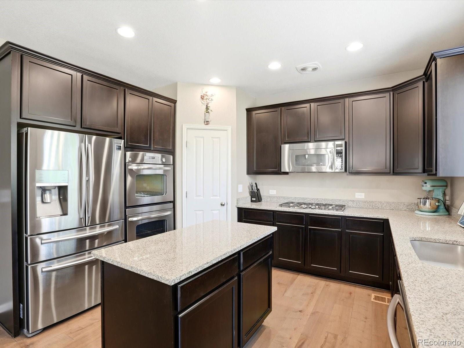 MLS Image #10 for 10261 e telluride court,commerce city, Colorado