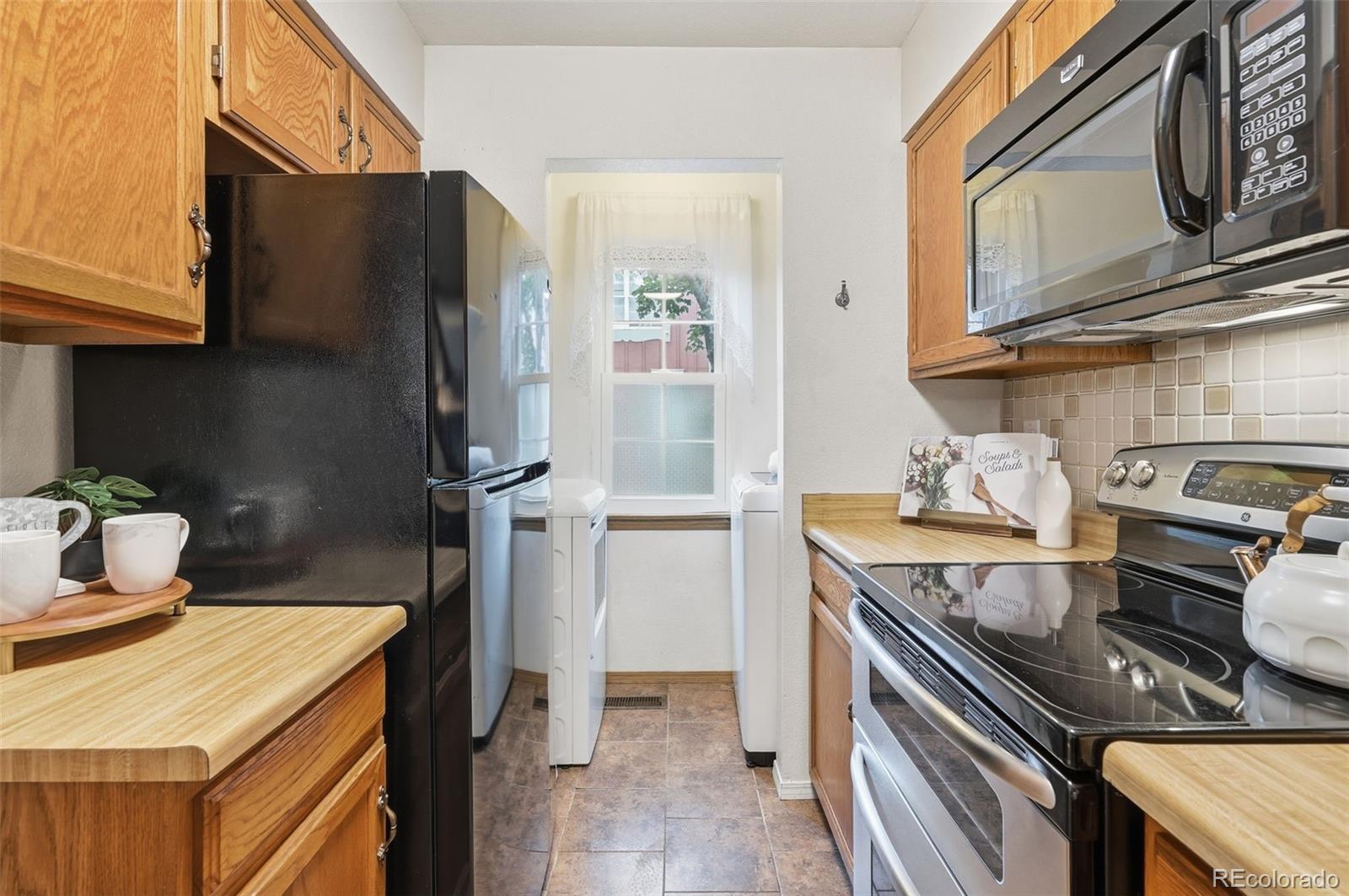 MLS Image #16 for 12043 e hoye drive,aurora, Colorado
