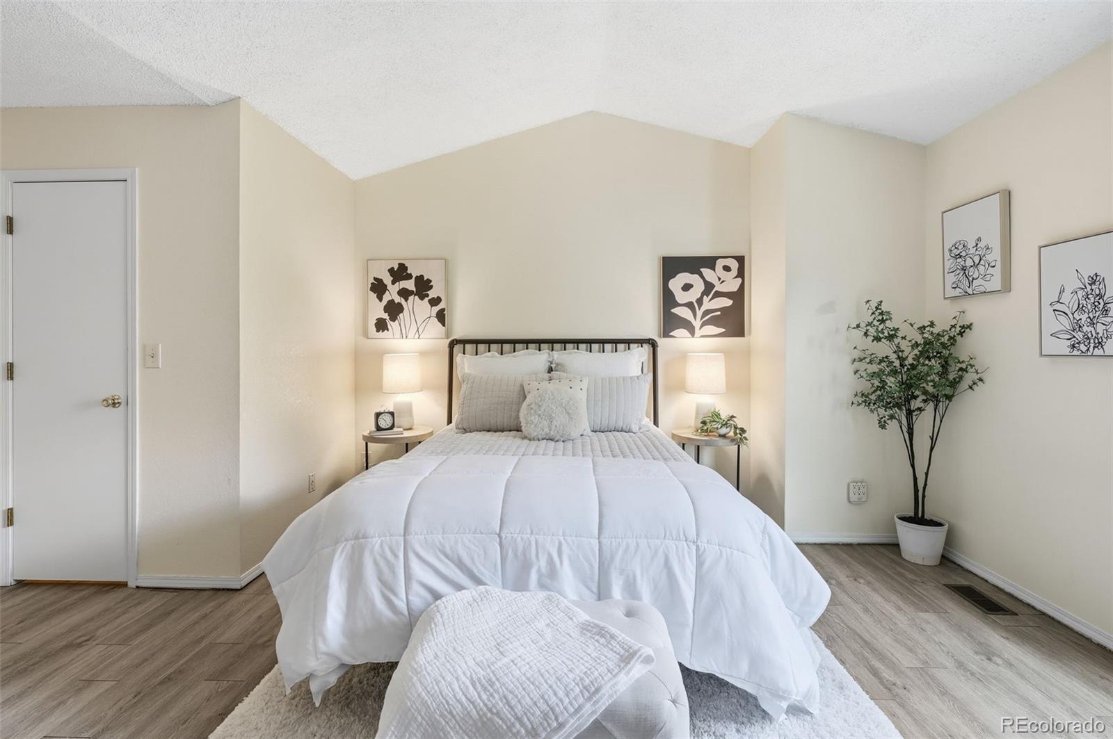 MLS Image #20 for 12043 e hoye drive,aurora, Colorado