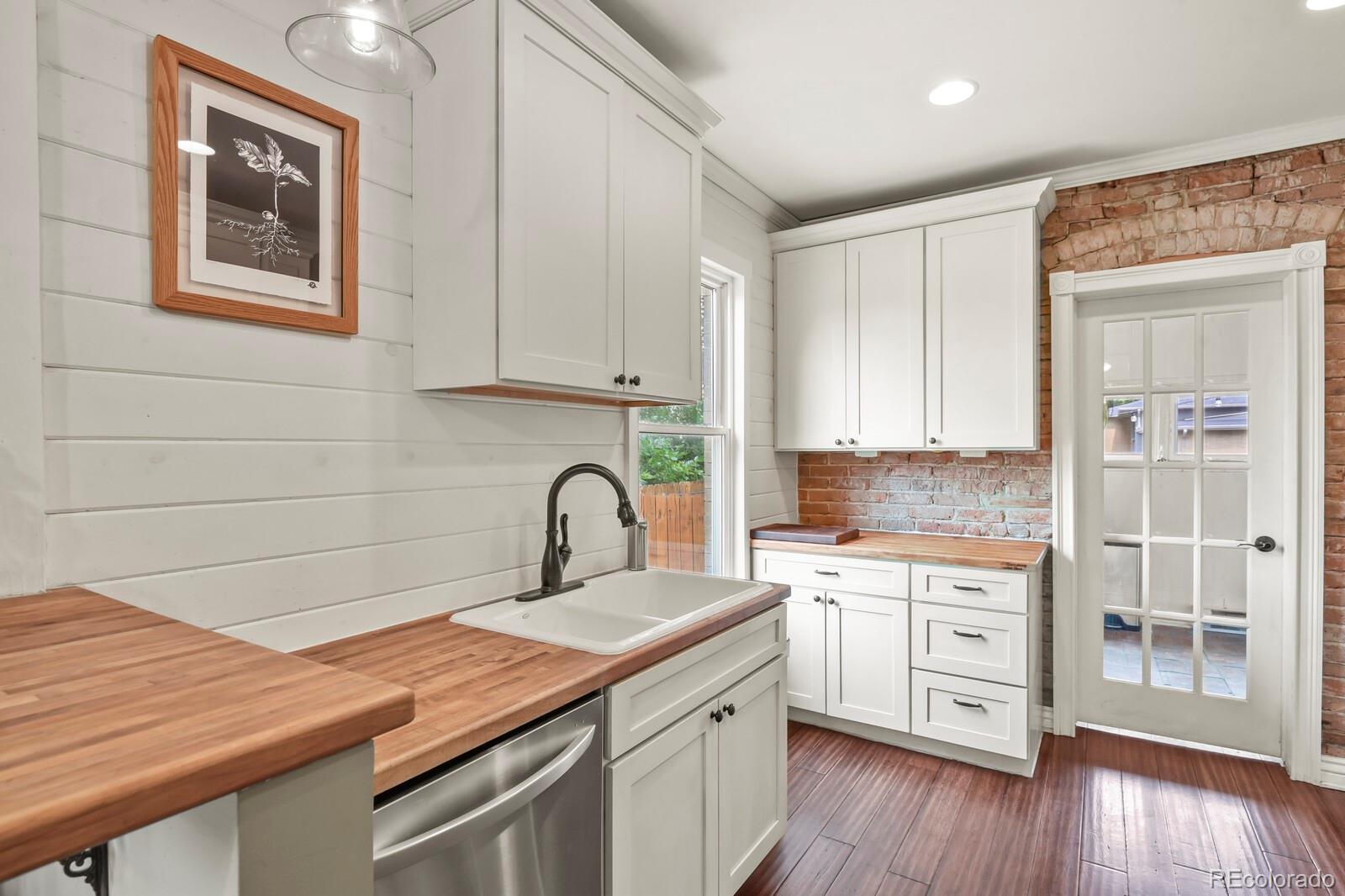 MLS Image #13 for 2952 n vine street,denver, Colorado