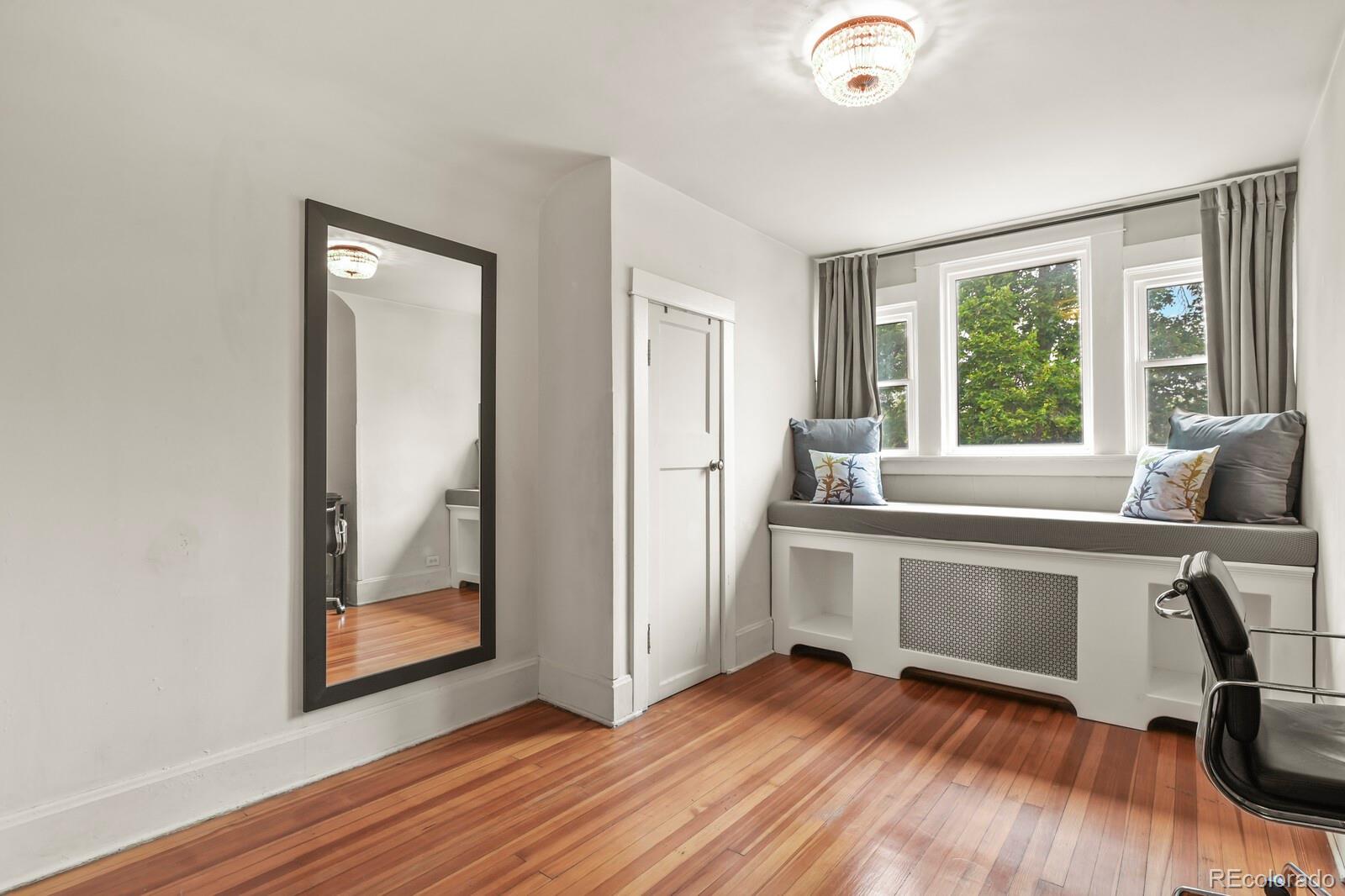 MLS Image #27 for 2952 n vine street,denver, Colorado