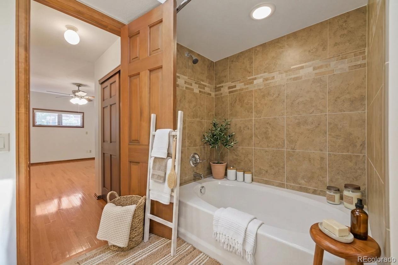 MLS Image #17 for 2900 s quebec street,denver, Colorado