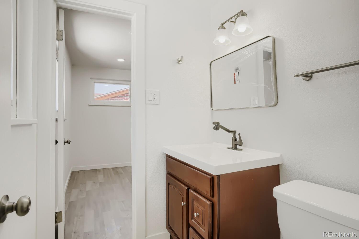 MLS Image #10 for 961 e 83rd place,denver, Colorado