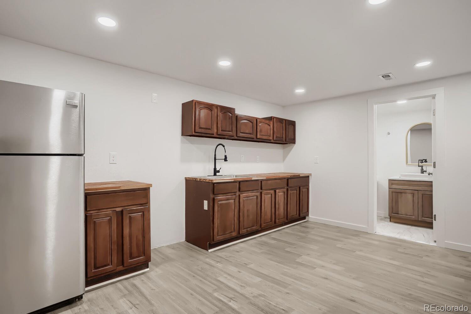 MLS Image #2 for 961 e 83rd place,denver, Colorado