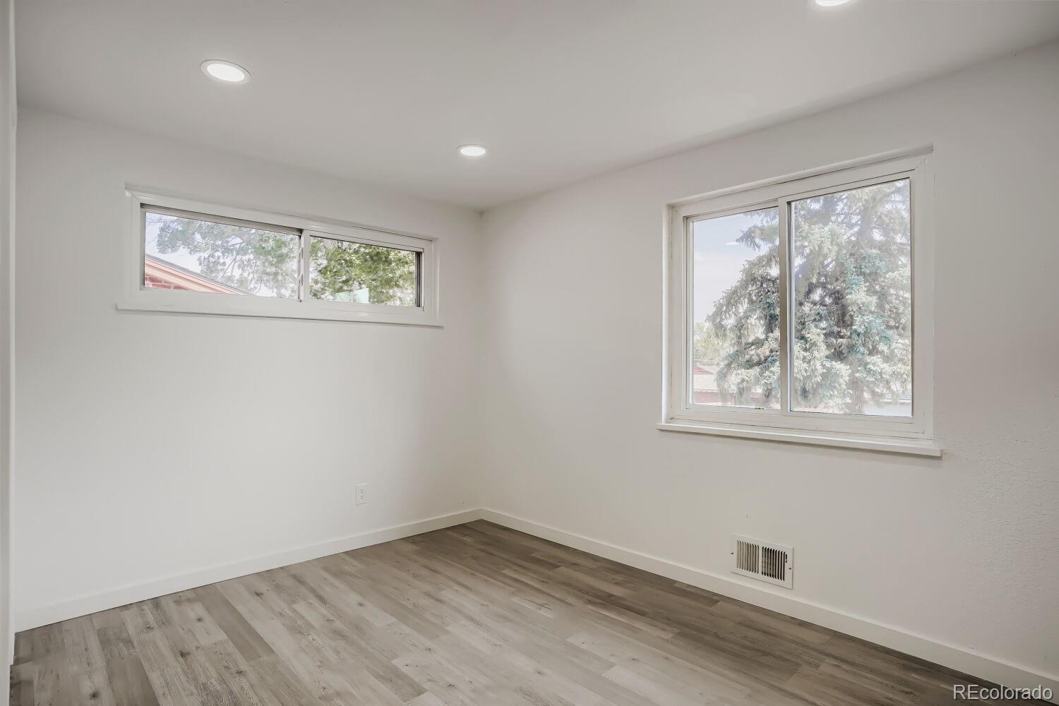 MLS Image #5 for 961 e 83rd place,denver, Colorado