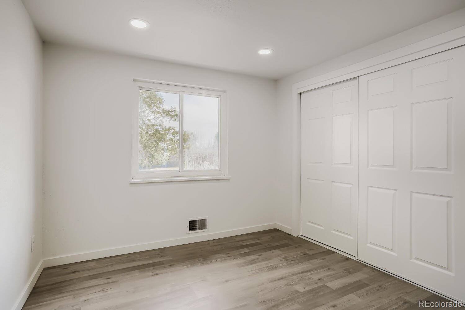 MLS Image #6 for 961 e 83rd place,denver, Colorado