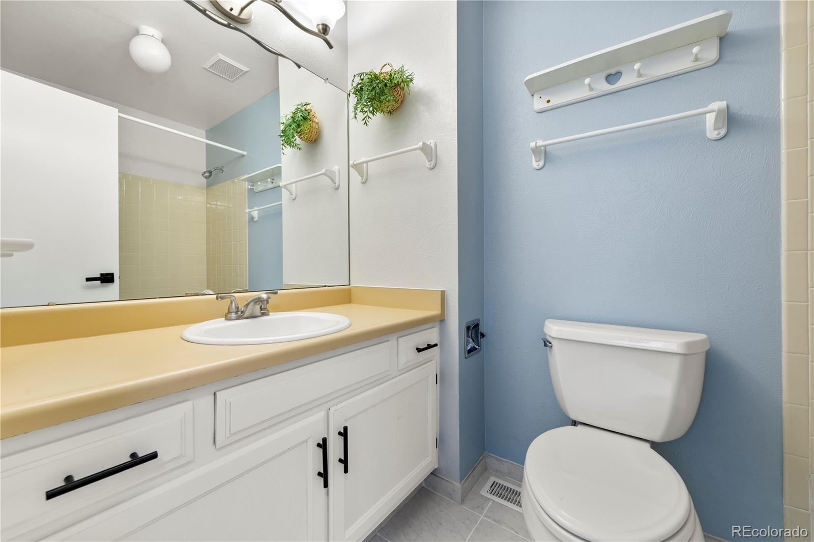 MLS Image #17 for 19355 e greenwood place,aurora, Colorado