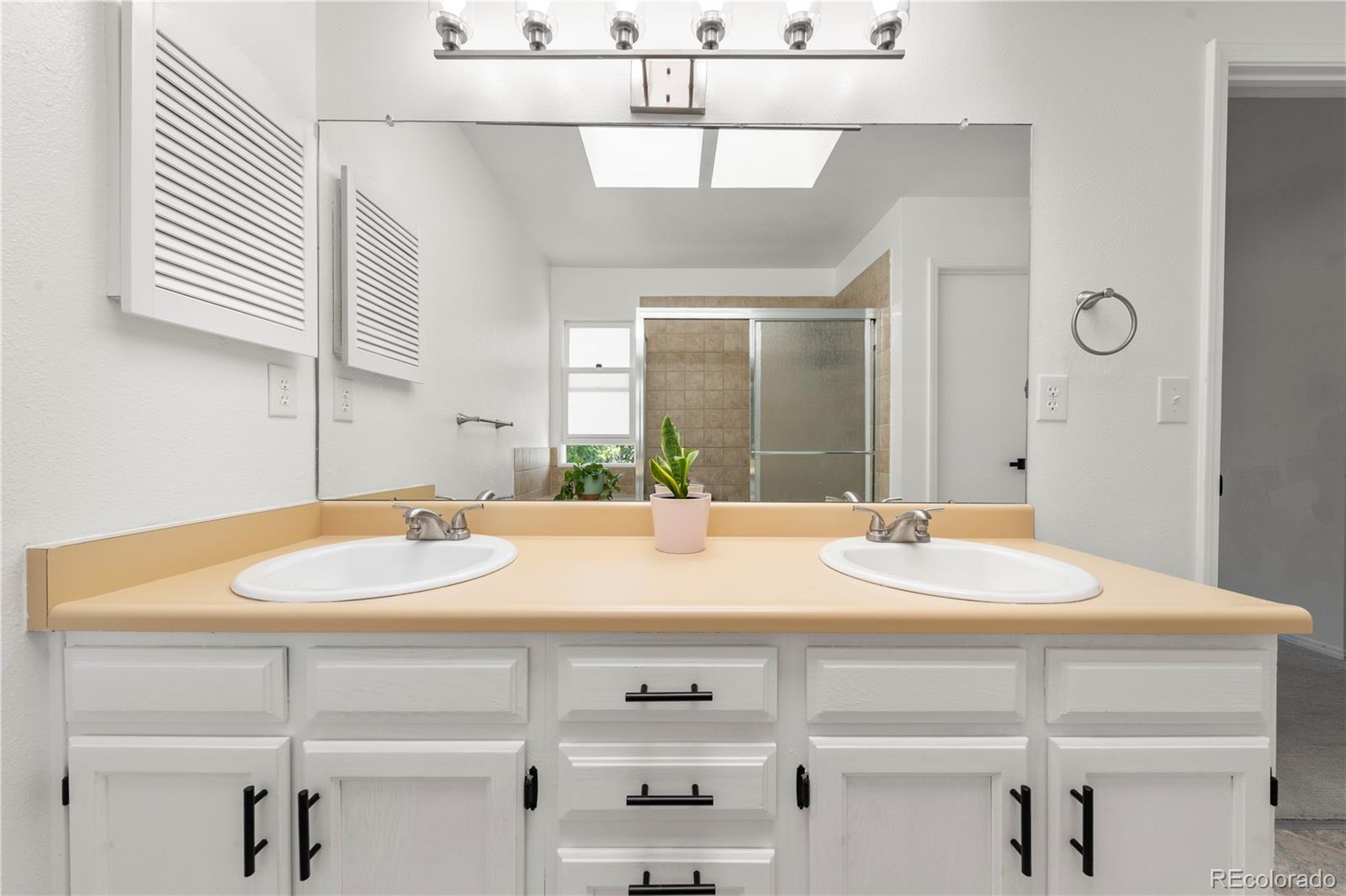 MLS Image #18 for 19355 e greenwood place,aurora, Colorado