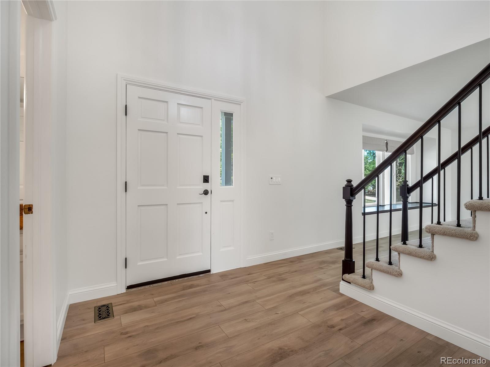 MLS Image #14 for 9304  montrose way,littleton, Colorado