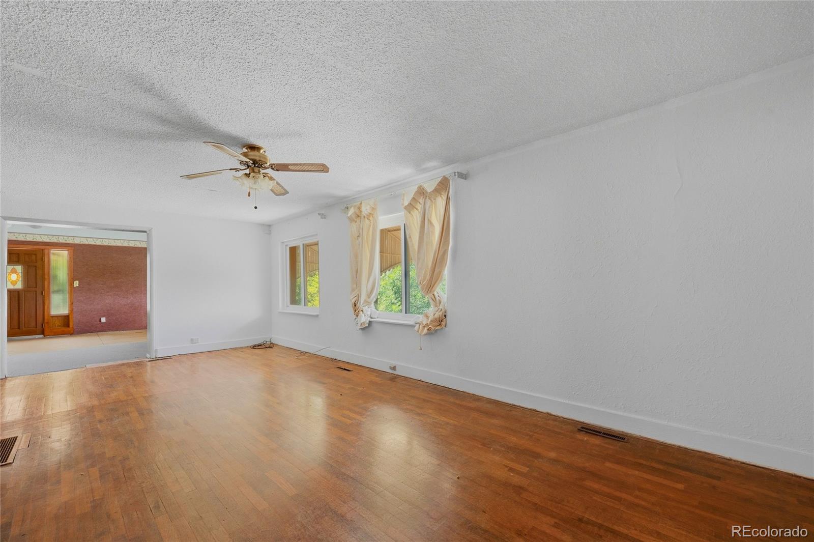 MLS Image #11 for 1109 e first street,trinidad, Colorado