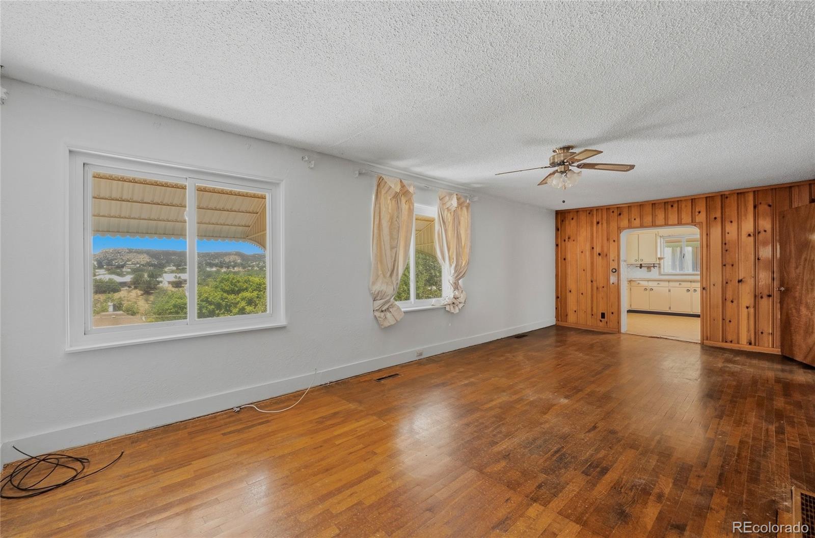 MLS Image #14 for 1109 e first street,trinidad, Colorado