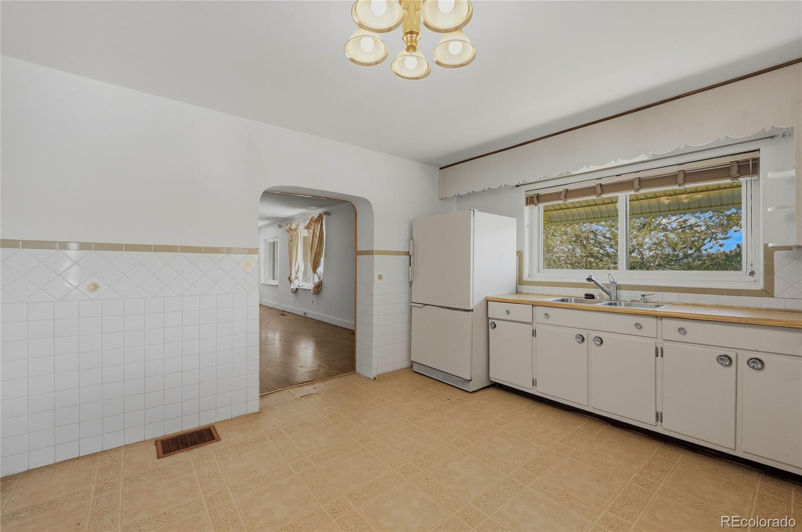 MLS Image #17 for 1109 e first street,trinidad, Colorado