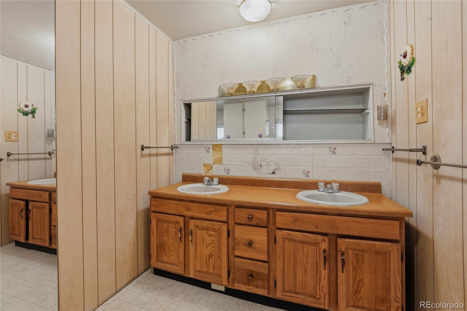 MLS Image #23 for 1109 e first street,trinidad, Colorado
