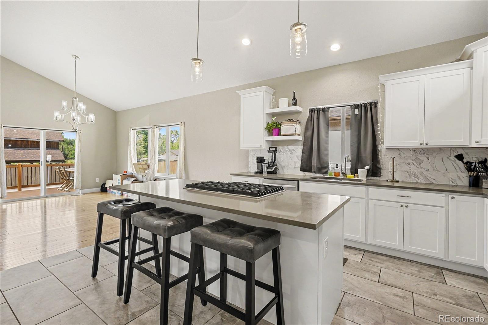 MLS Image #5 for 8672 w 49th place,arvada, Colorado