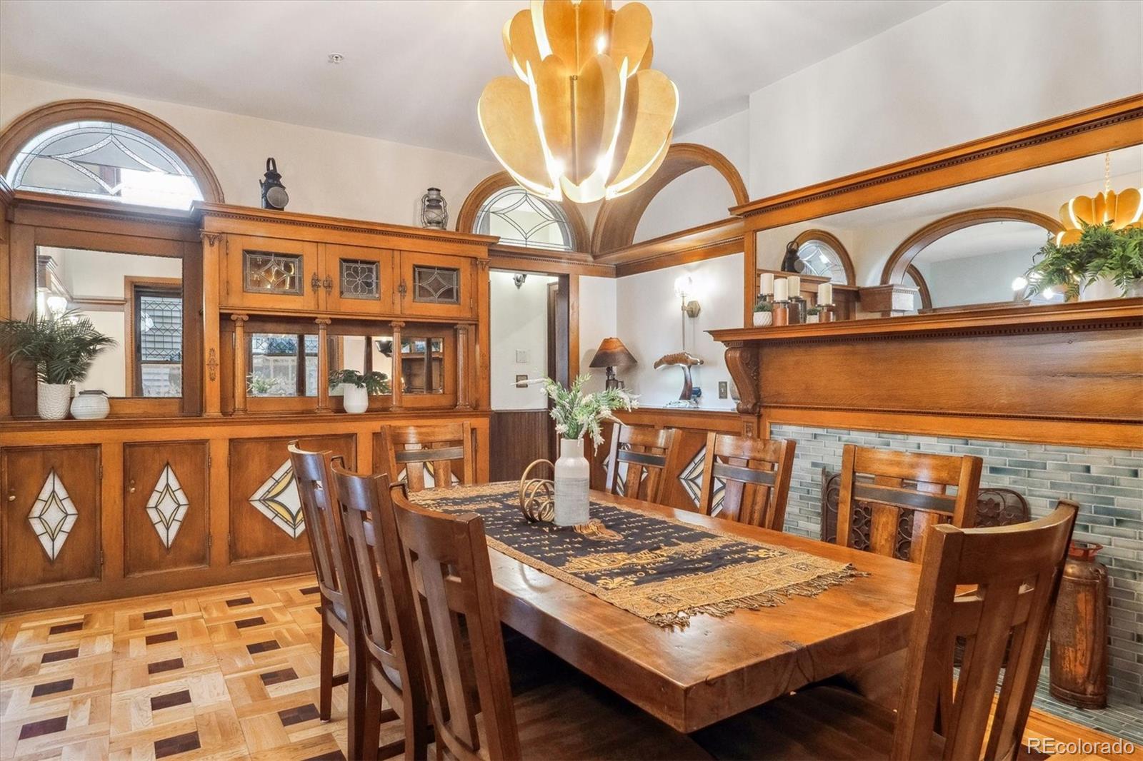 MLS Image #10 for 1022 n pearl street 101,denver, Colorado