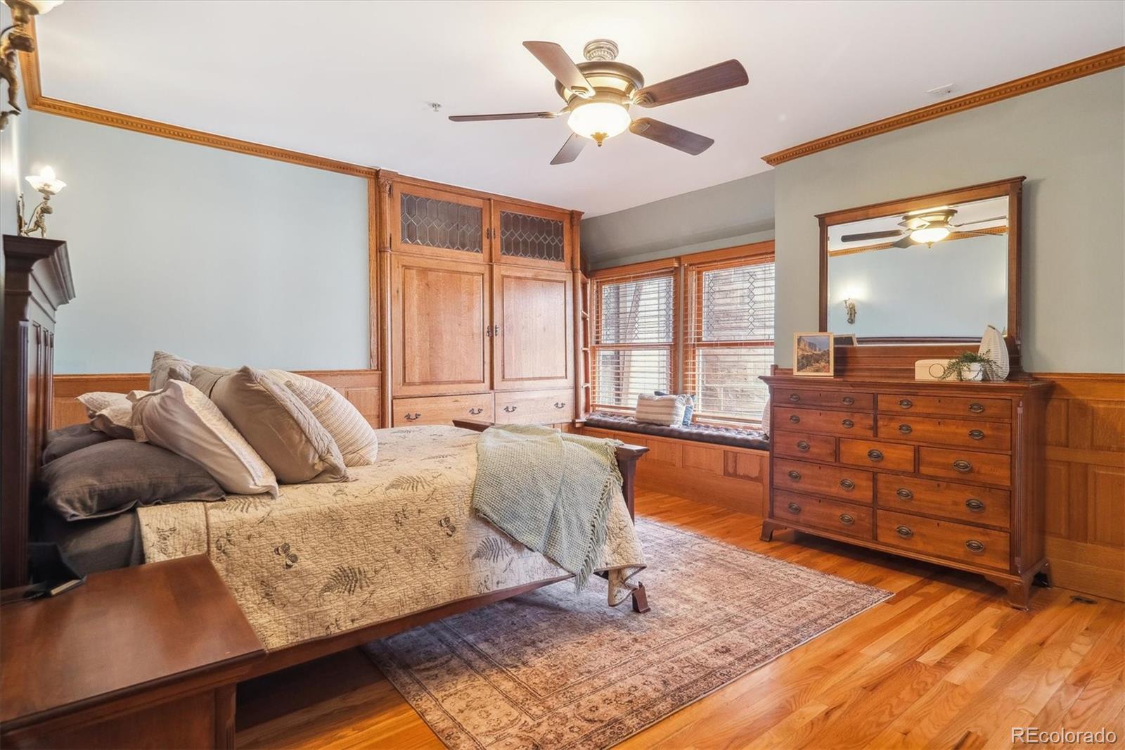 MLS Image #22 for 1022 n pearl street 101,denver, Colorado