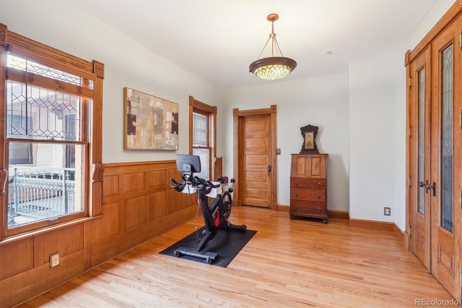 MLS Image #33 for 1022 n pearl street 101,denver, Colorado