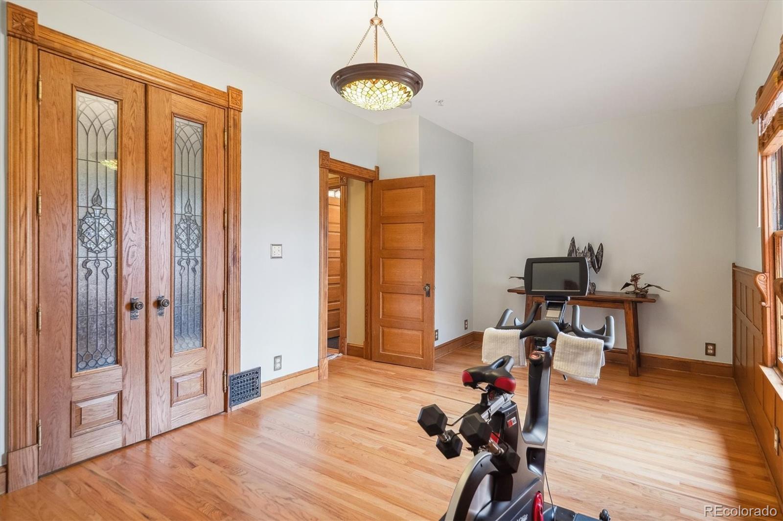 MLS Image #34 for 1022 n pearl street 101,denver, Colorado
