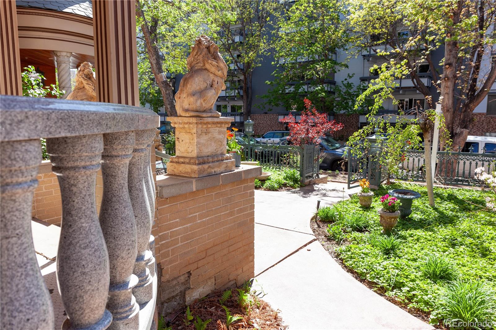 MLS Image #43 for 1022 n pearl street 101,denver, Colorado