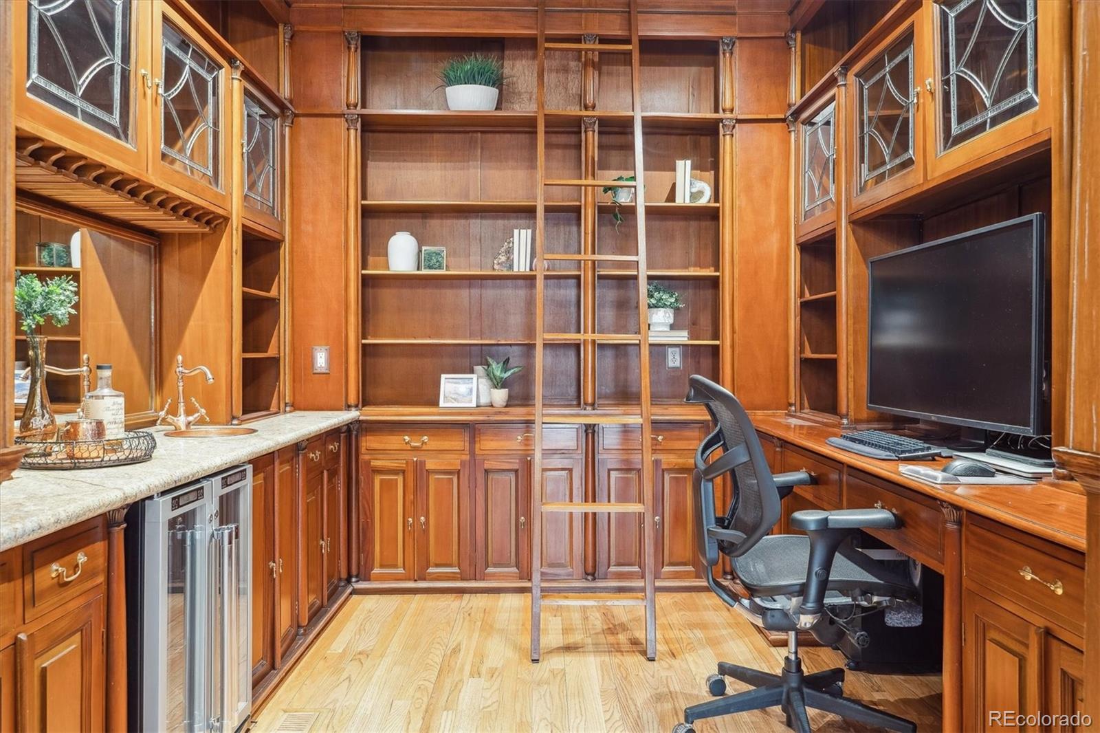 MLS Image #5 for 1022 n pearl street 101,denver, Colorado
