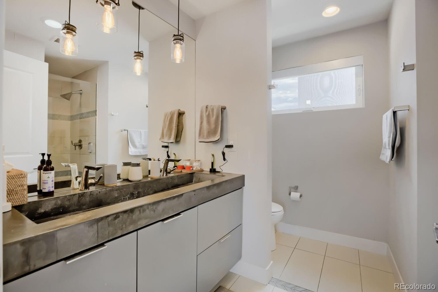 MLS Image #11 for 3165  lawrence street,denver, Colorado