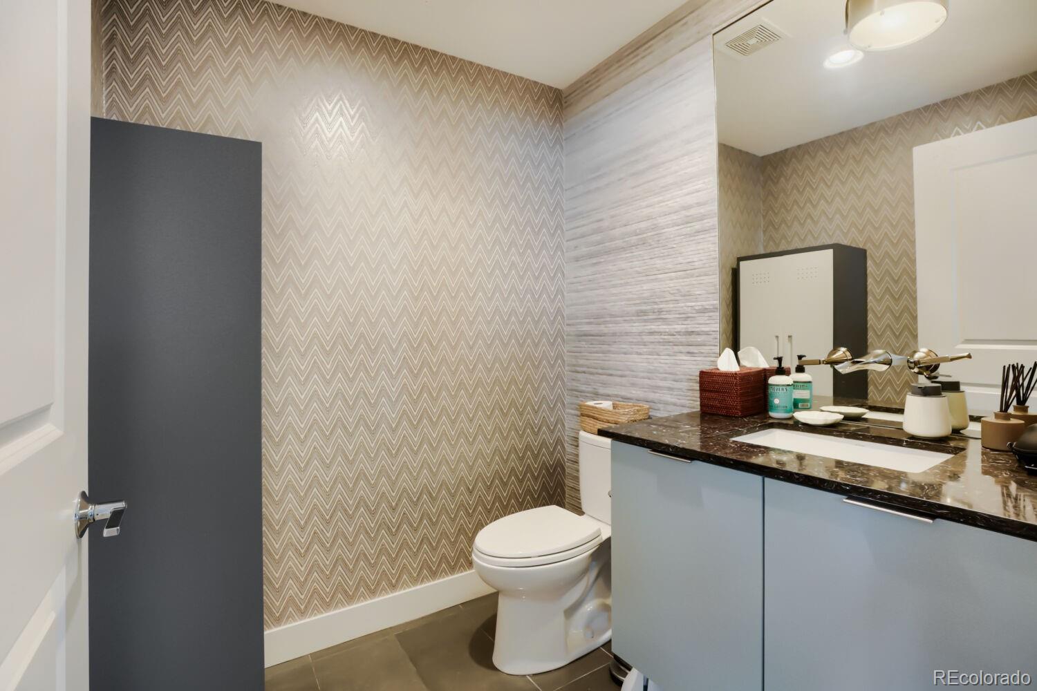 MLS Image #12 for 3165  lawrence street,denver, Colorado